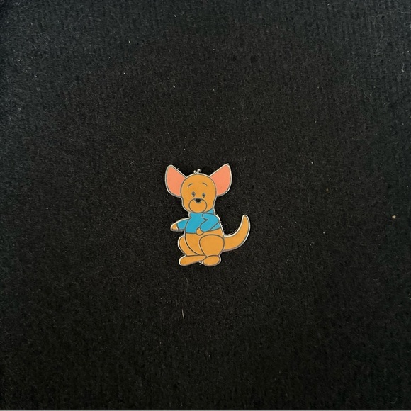 Winnie the Pooh - Roo Pin - Picture 2 of 3